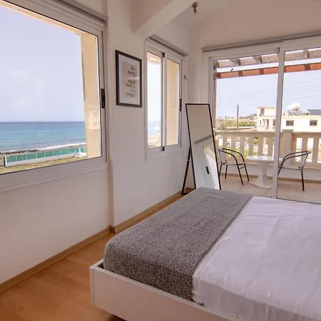 Phaedrus Living: Beachfront Mare فيلة Kato Yialia